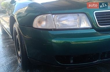 Седан Audi A4 1997 в Богуславі