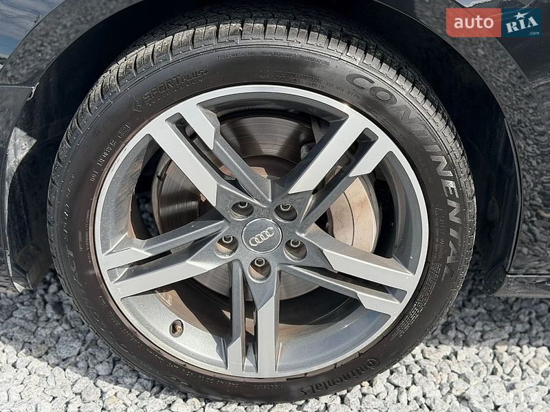 Седан Audi A4 2015 в Стрые