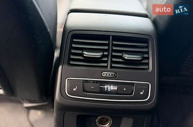Седан Audi A4 2015 в Стрые