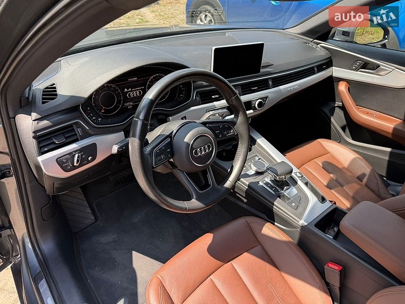 Седан Audi A4 2016 в Рівному