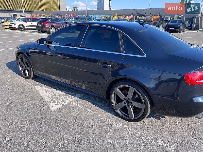 Седан Audi A4 2011 в Києві