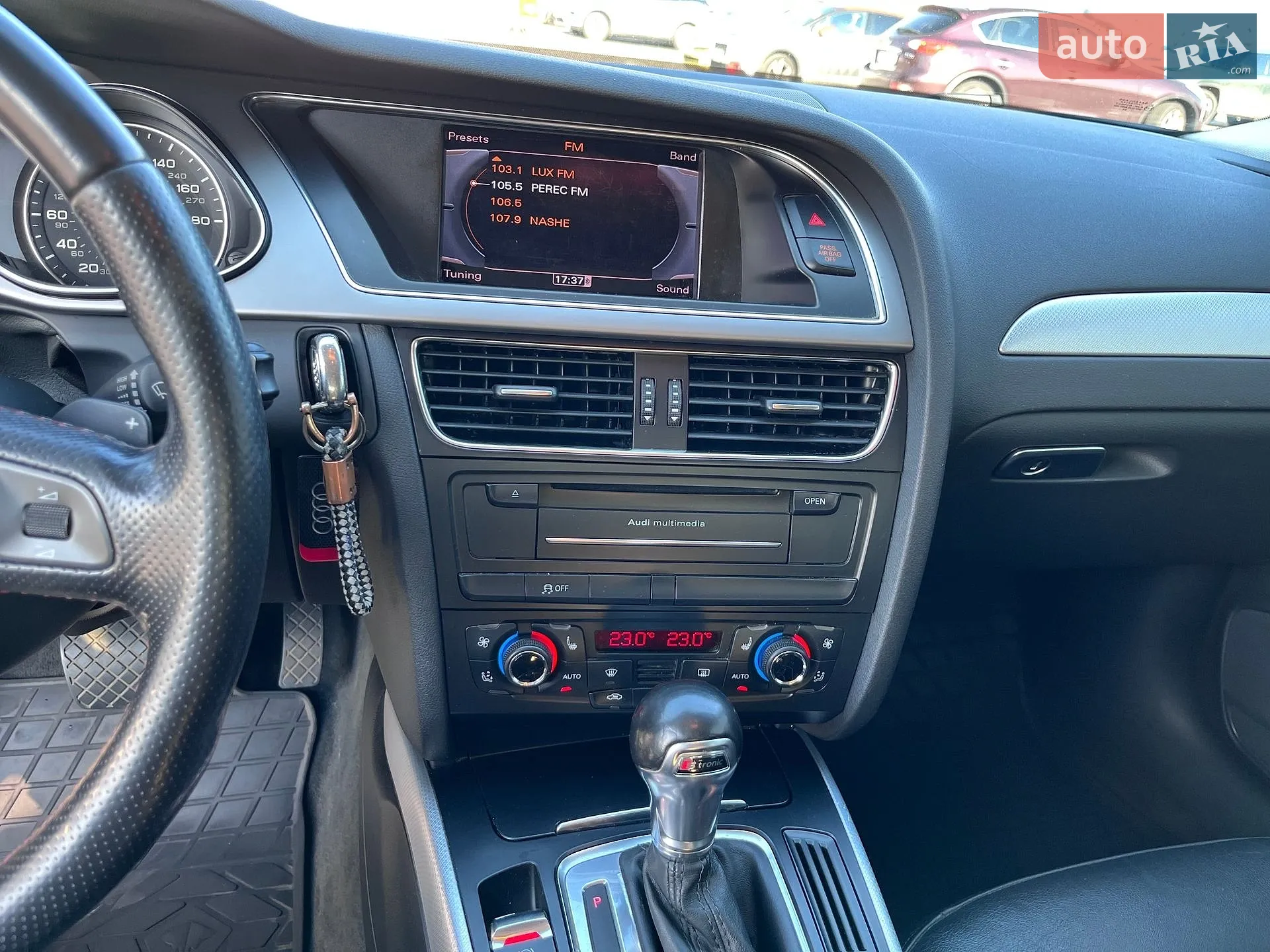 2011 Audi A4 - мініатюра 9