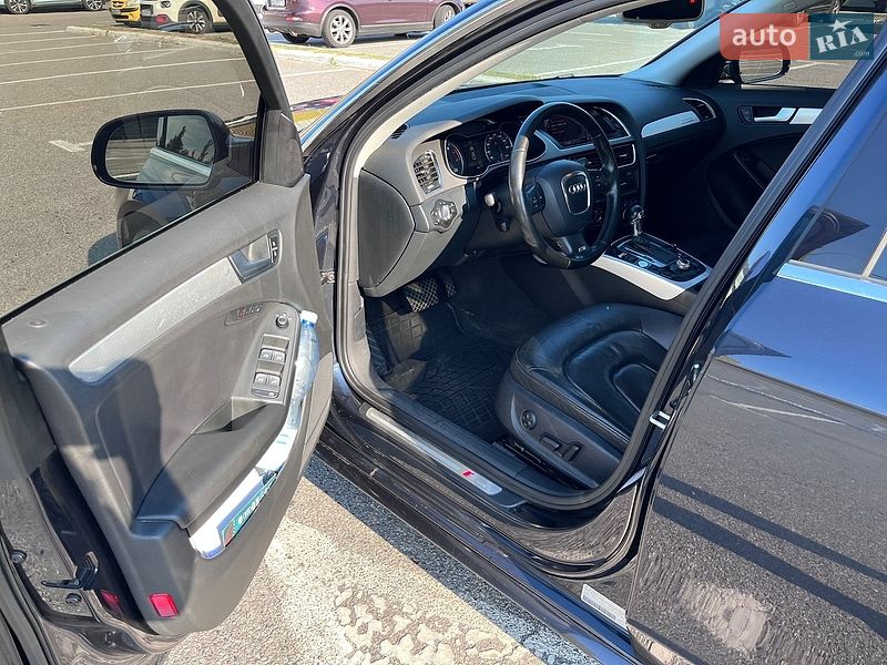 Седан Audi A4 2011 в Киеве