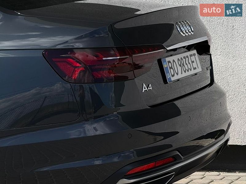 Седан Audi A4 2021 в Тернополі
