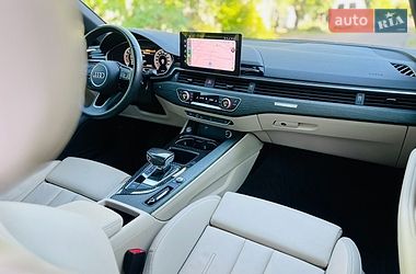 Седан Audi A4 2022 в Мукачевому