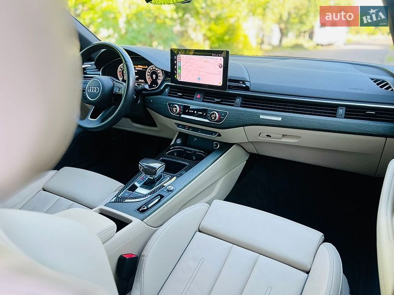 Седан Audi A4 2022 в Мукачевому
