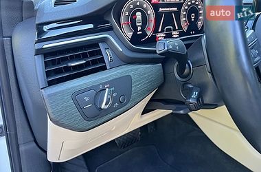 Седан Audi A4 2022 в Мукачевому