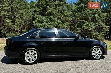 Седан Audi A4 2010 в Кременчуці