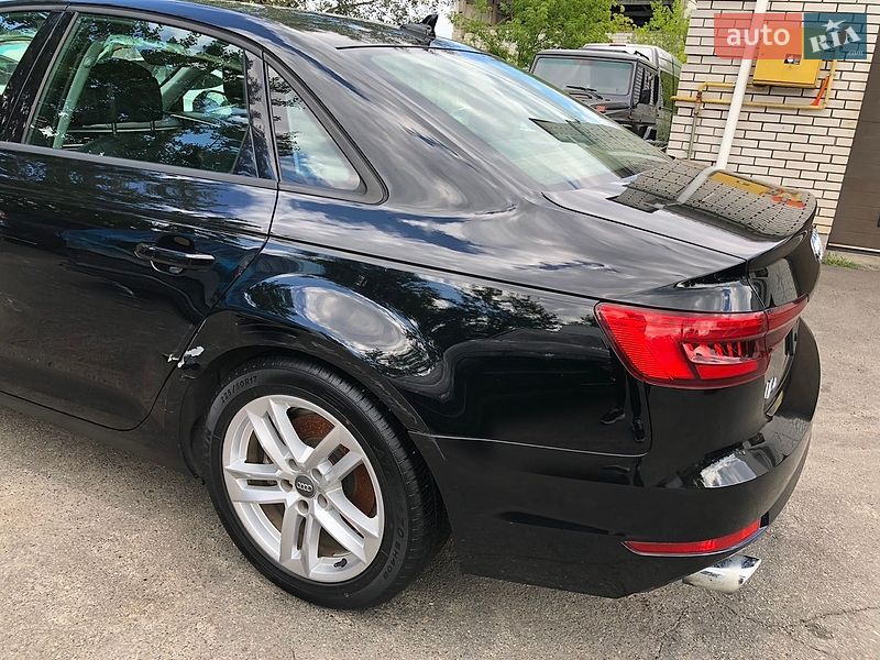 Седан Audi A4 2017 в Ирпене