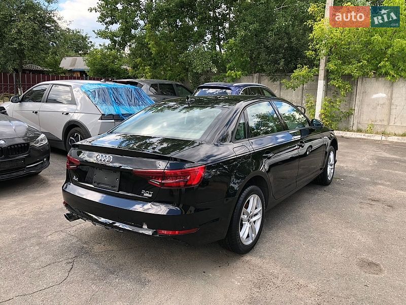 Седан Audi A4 2017 в Ирпене
