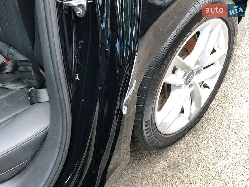 Седан Audi A4 2017 в Ирпене