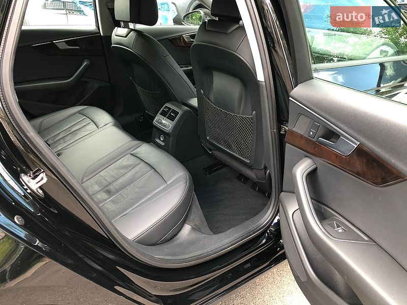 Седан Audi A4 2017 в Ирпене