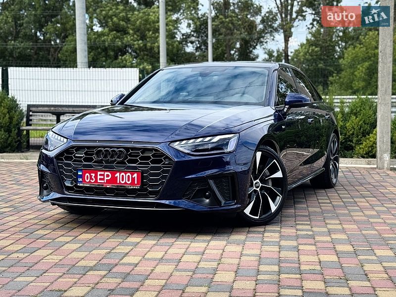 Седан Audi A4 2022 в Ровно