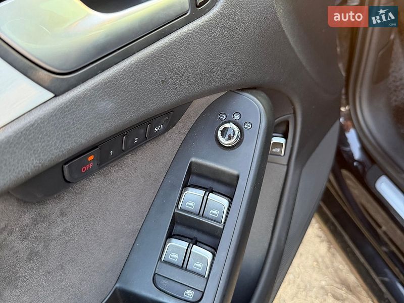 Седан Audi A4 2013 в Одесі