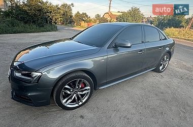 Седан Audi A4 2015 в Запорожье