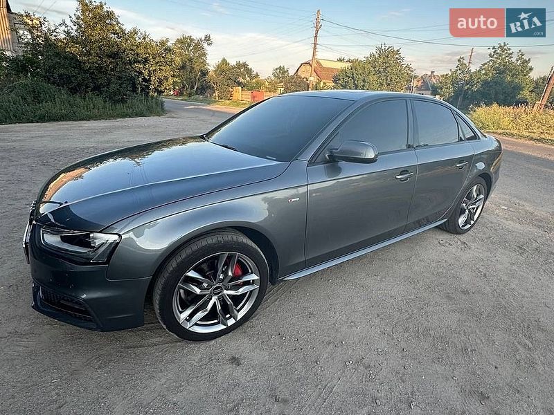 Седан Audi A4 2015 в Запорожье