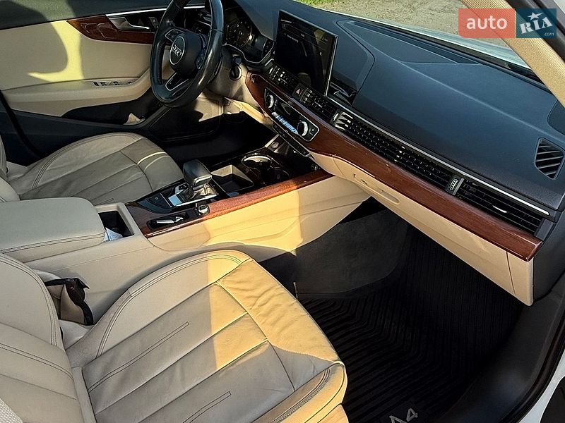 Седан Audi A4 2020 в Киеве