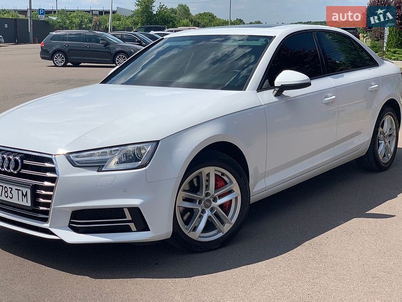 Седан Audi A4 2016 в Киеве