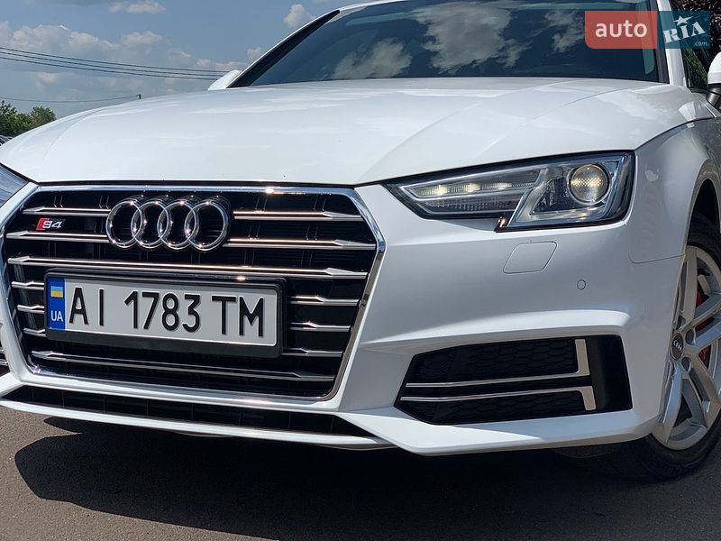 Седан Audi A4 2016 в Киеве