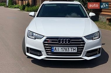 Седан Audi A4 2016 в Киеве