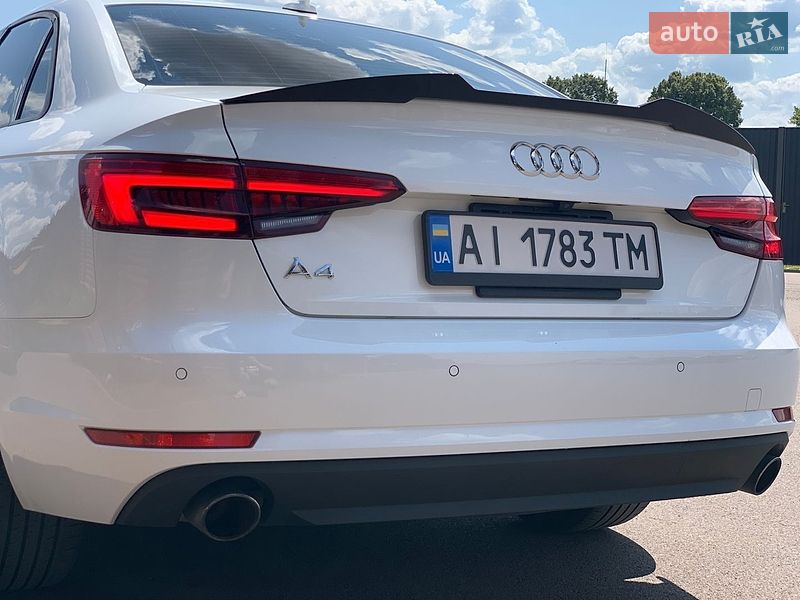 Седан Audi A4 2016 в Киеве