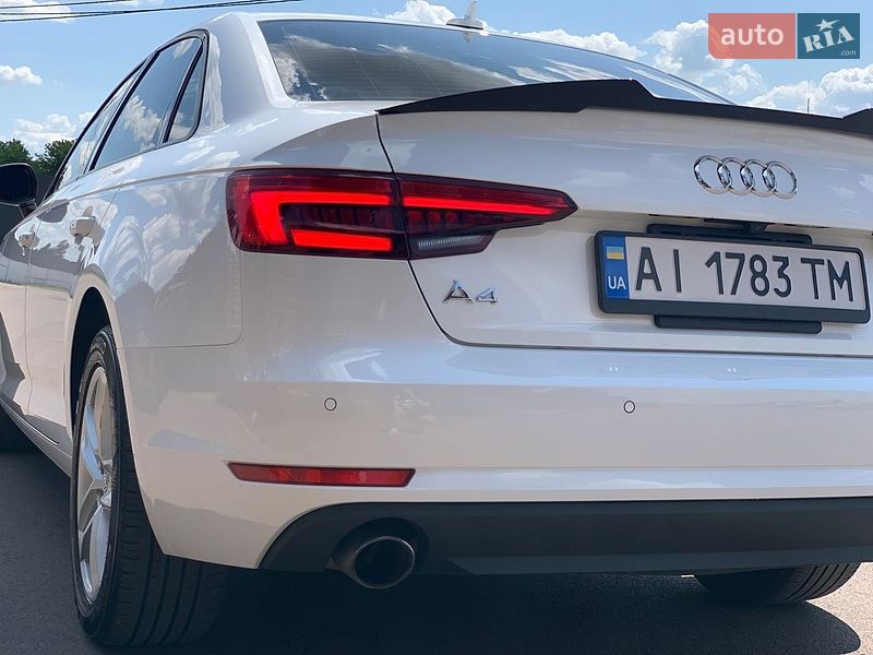 Седан Audi A4 2016 в Киеве
