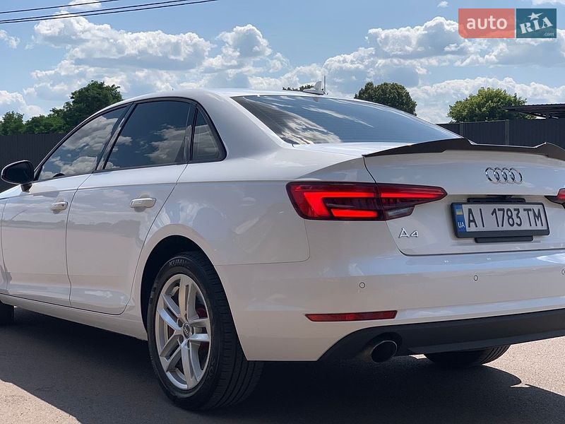 Седан Audi A4 2016 в Киеве