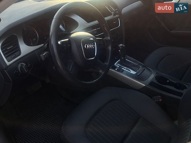 Седан Audi A4 2008 в Кременчуці