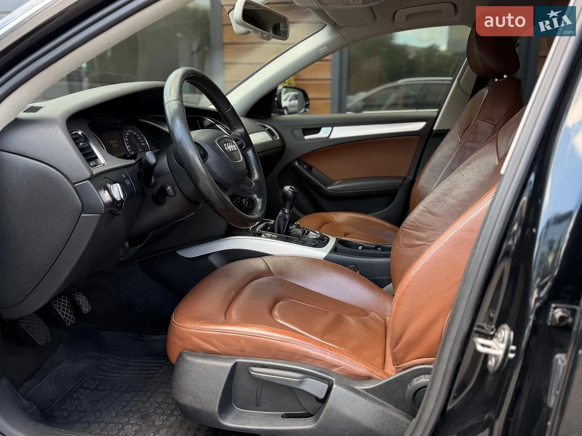 2011 Audi A4 - мініатюра 23