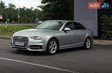 Седан Audi A4 2018 в Києві