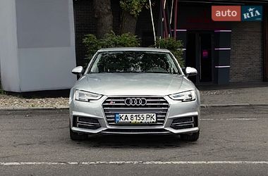 Седан Audi A4 2018 в Києві