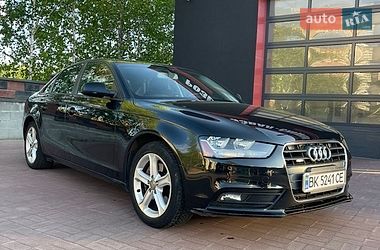 Седан Audi A4 2012 в Рівному