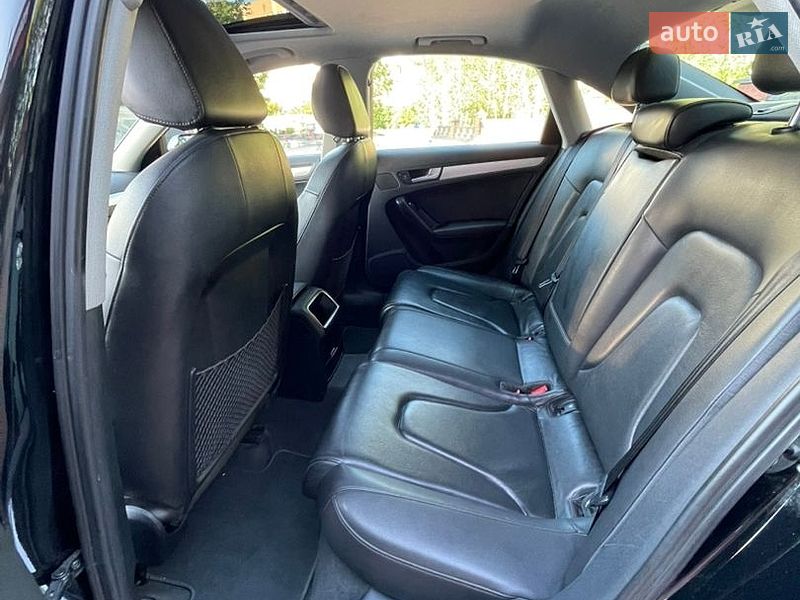 Седан Audi A4 2012 в Рівному