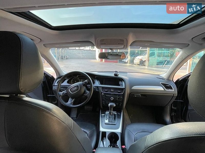 Седан Audi A4 2012 в Рівному