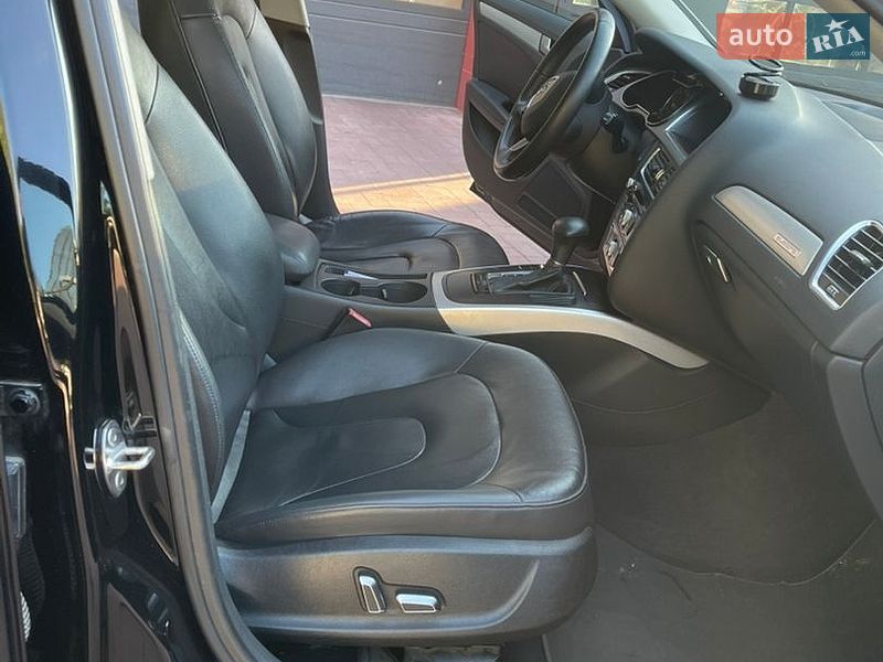 Седан Audi A4 2012 в Рівному