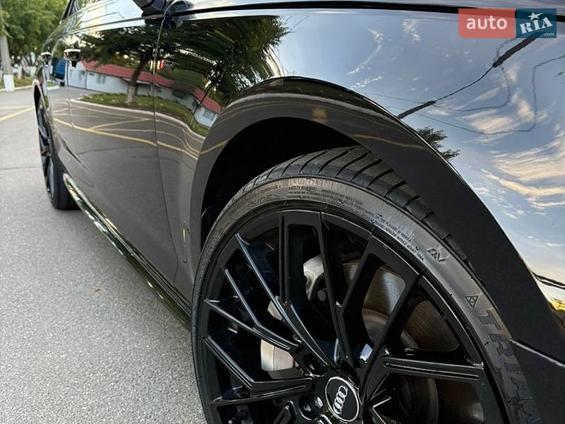 Седан Audi A4 2018 в Києві