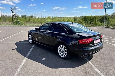 Седан Audi A4 2013 в Рівному