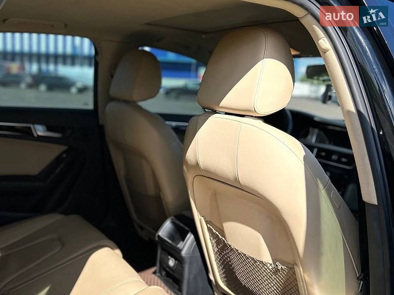 Седан Audi A4 2013 в Рівному