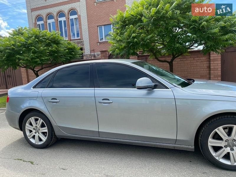 Седан Audi A4 2008 в Остер