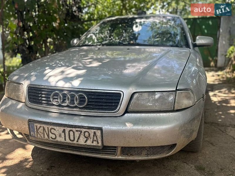 Універсал Audi A4 1998 в Снігурівці