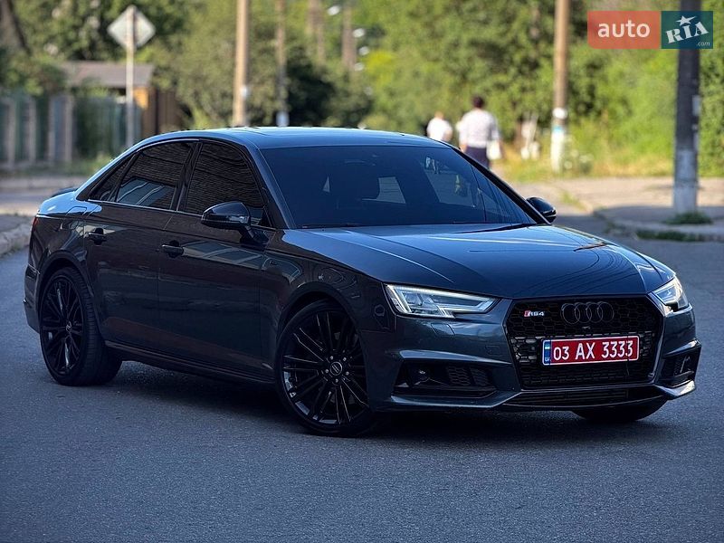 Седан Audi A4 2017 в Запорожье