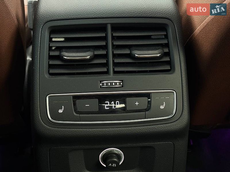 Седан Audi A4 2017 в Львові