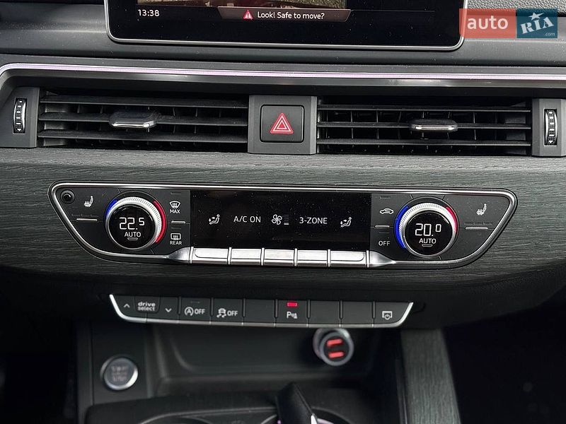 Седан Audi A4 2017 в Львові