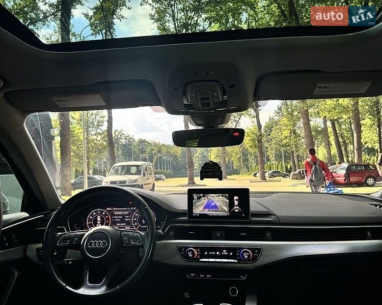 Седан Audi A4 2018 в Харкові