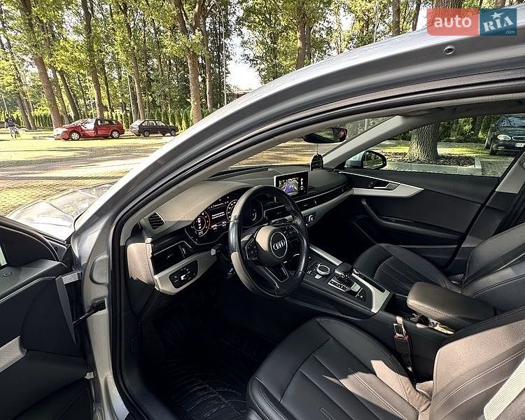 Седан Audi A4 2018 в Харькове