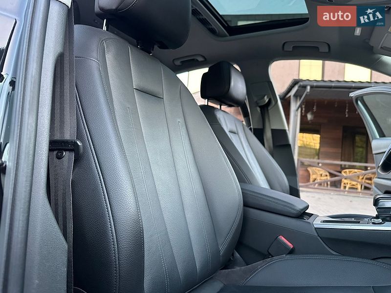 Седан Audi A4 2016 в Ровно