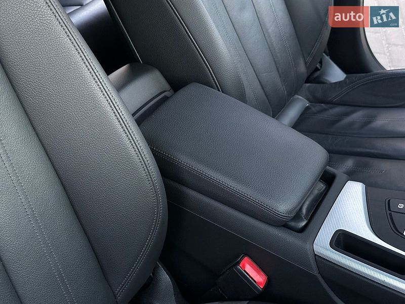Седан Audi A4 2016 в Ровно