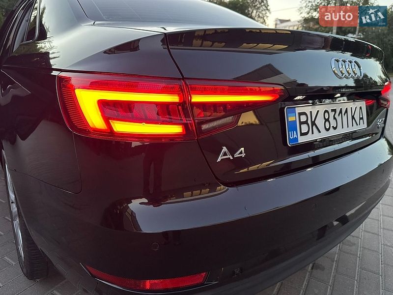 Седан Audi A4 2016 в Ровно