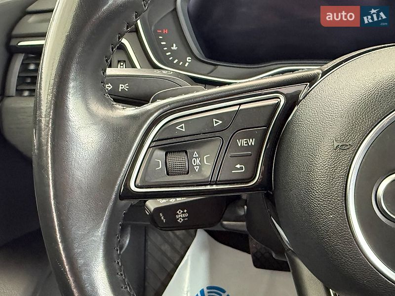 Седан Audi A4 2016 в Львове