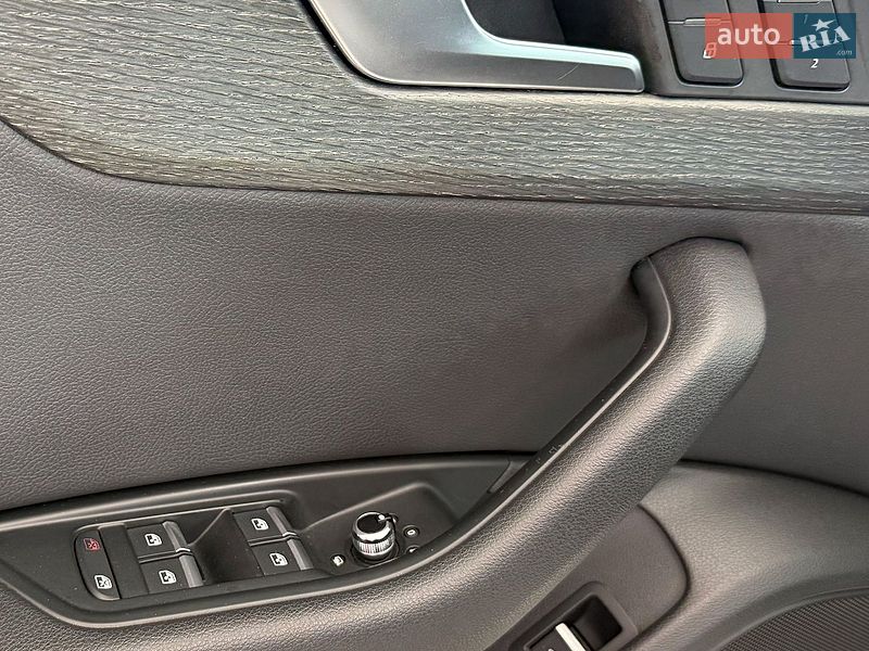 Седан Audi A4 2016 в Львове